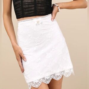 NWT Lulus Delightful Decision Ivory Lace Bow Pearl High-Rise Mini Skirt